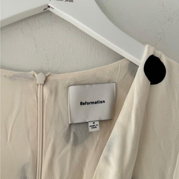 REFORMATION Naira Dress in Pluto Dot 4 - Picture 9 of 10